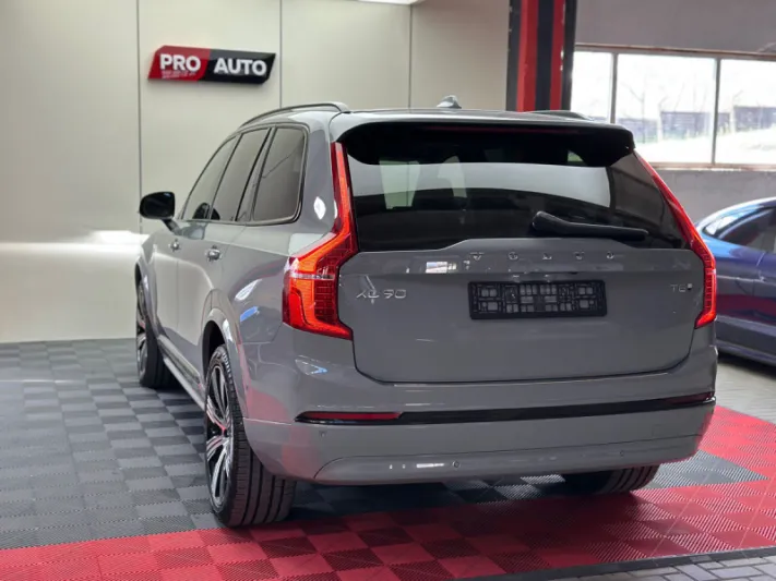 VOLVO XC90 T8 2024