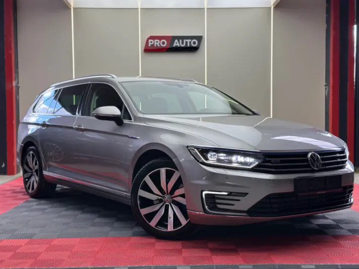 VOLKSWAGEN PASSAT GTE 2016