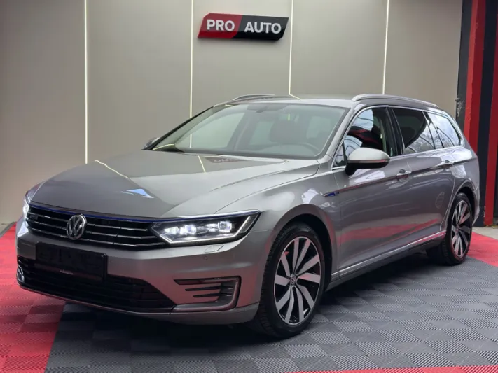 VOLKSWAGEN PASSAT GTE 2016