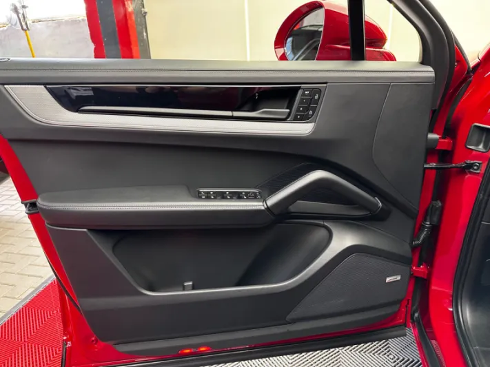 PORSCHE CAYENNE S COUPE E-HYBRID