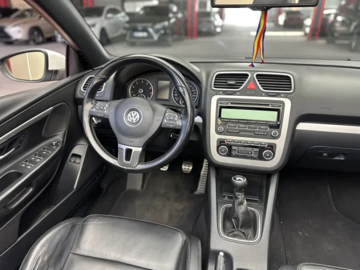 VOLKSWAGEN EOS 2011