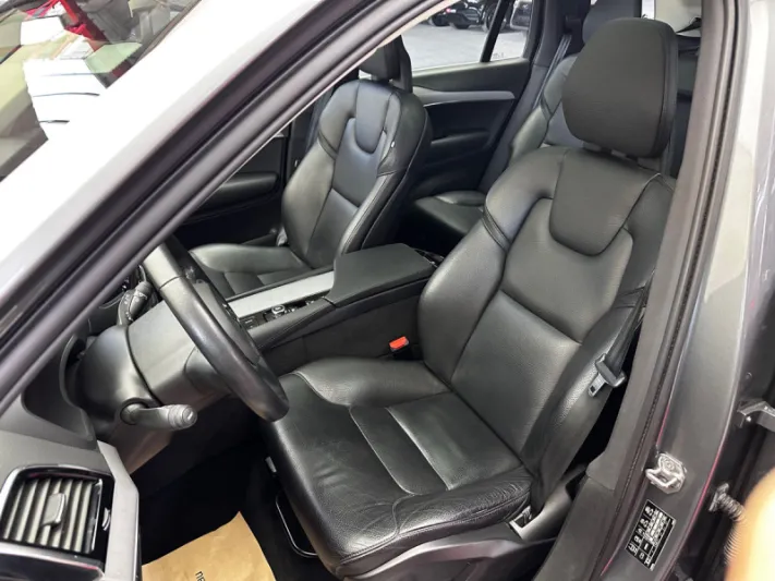 VOLVO XC90 T8 2020