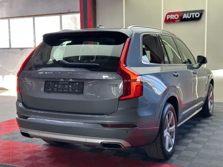 VOLVO XC90 T8 2020