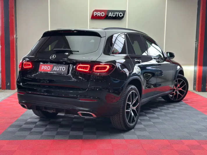 Mercedes-Benz GLC300e 2020