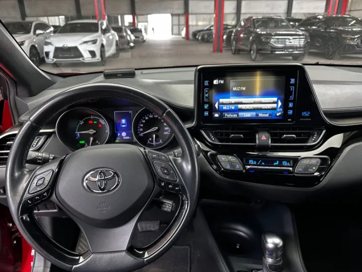 TOYOTA C-HR 2019