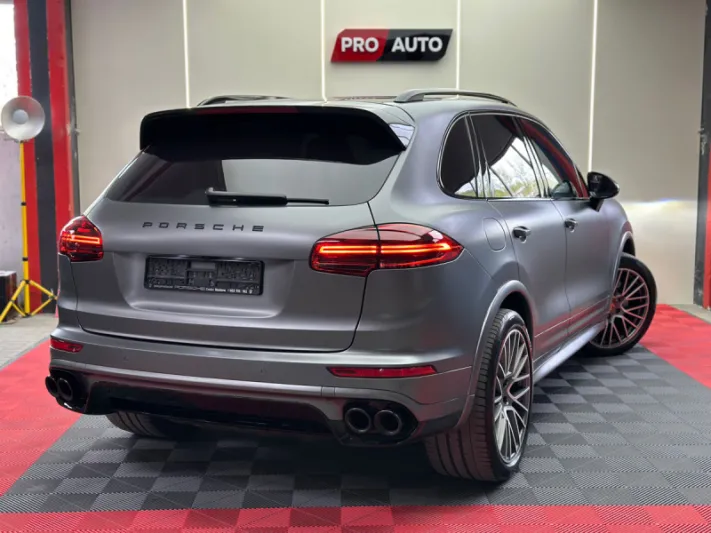 PORSCHE CAYENNE 2015