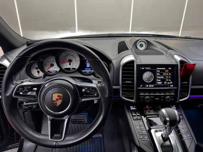 PORSCHE CAYENNE 2015