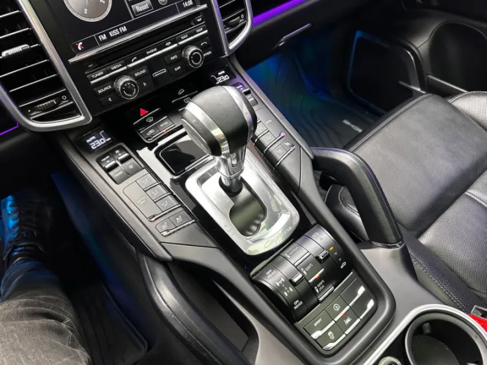 PORSCHE CAYENNE 2015