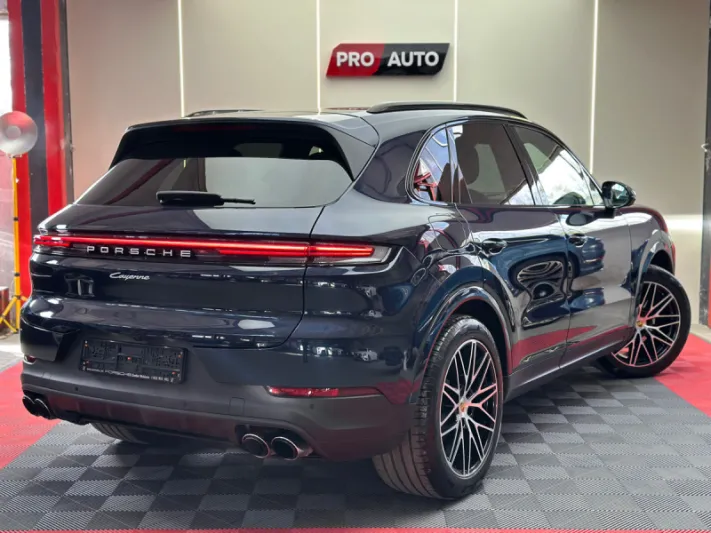 PORSCHE CAYENNE 2024