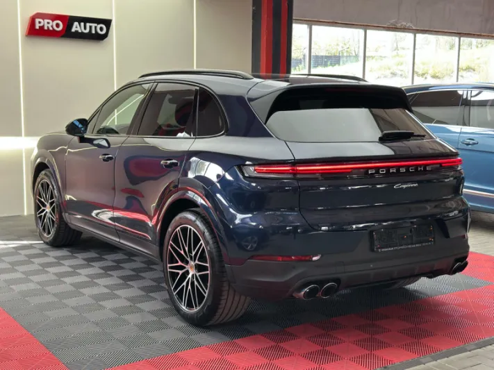 PORSCHE CAYENNE 2024