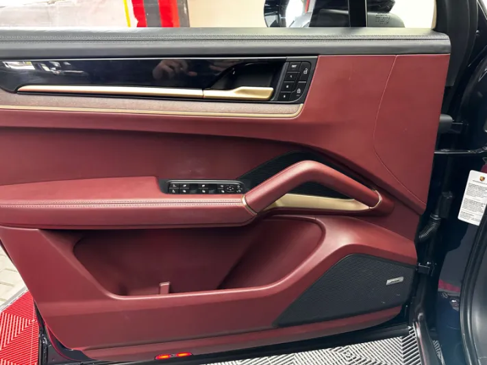 PORSCHE CAYENNE 2024