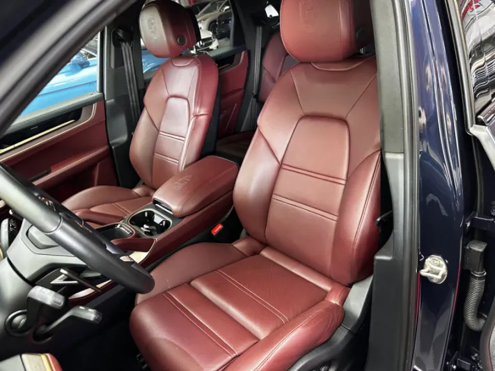 PORSCHE CAYENNE 2024