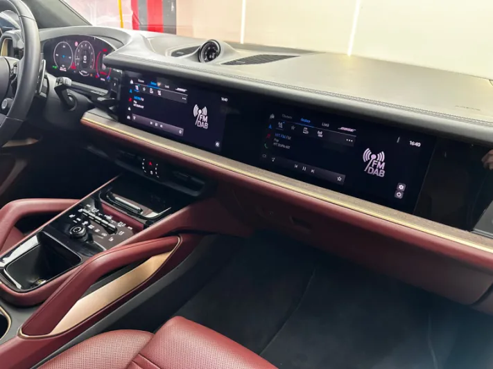 PORSCHE CAYENNE 2024