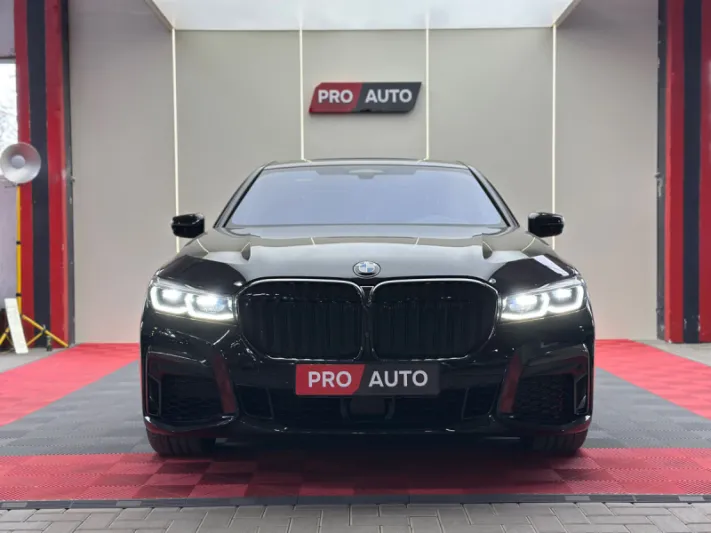 BMW 750d G12 2020