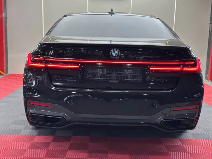 BMW 750d G12 2020
