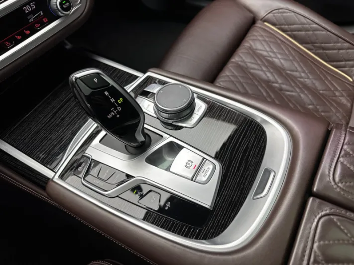 BMW 750d G12 2020