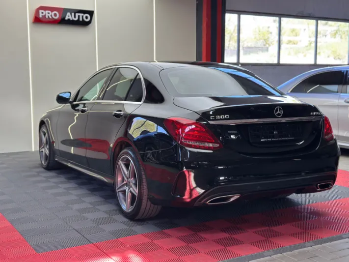 Mercedes-Benz C300 4MATIC 2016
