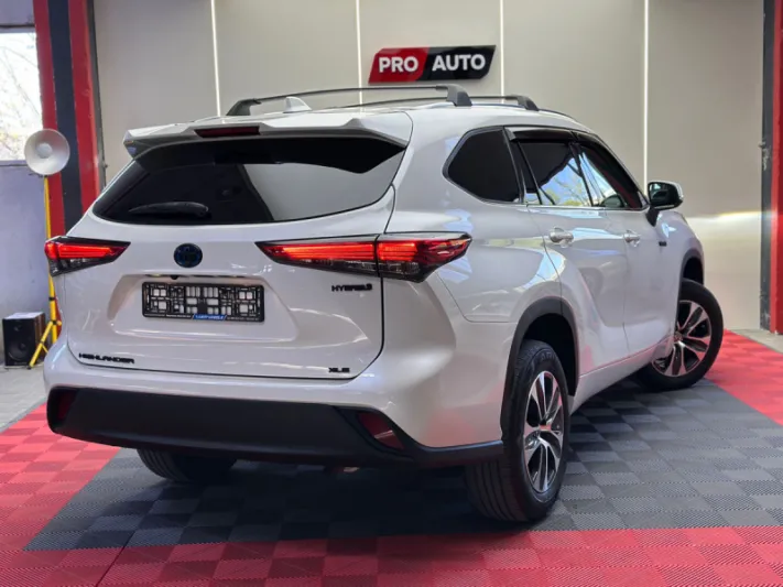 TOYOTA HIGHLANDER 2021