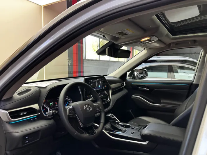 TOYOTA HIGHLANDER 2021