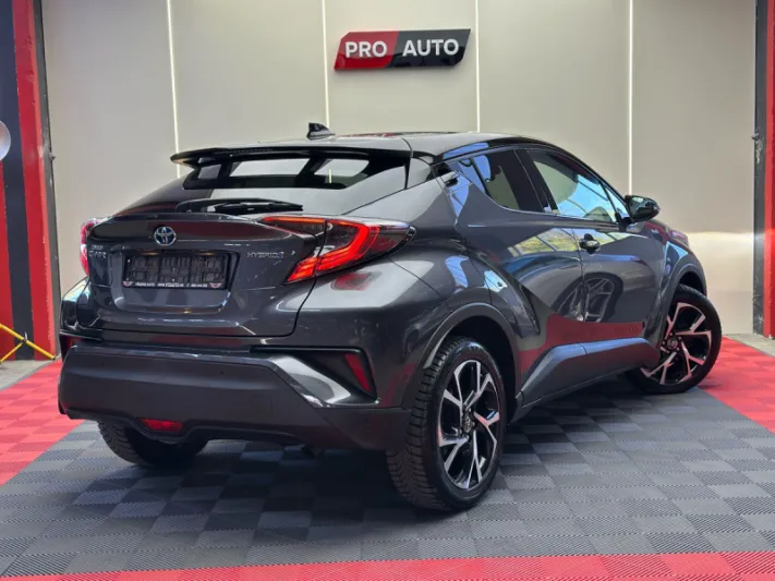 TOYOTA C-HR 2017