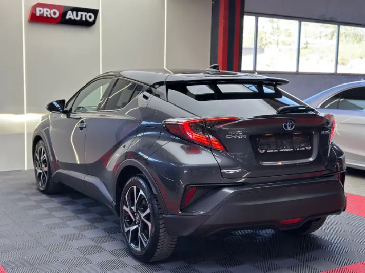 TOYOTA C-HR 2017
