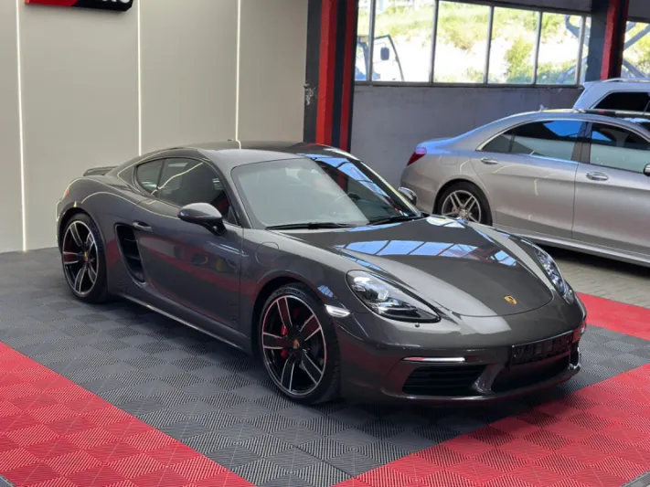 PORSCHE CAYMAN 2022