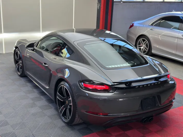 PORSCHE CAYMAN 2022