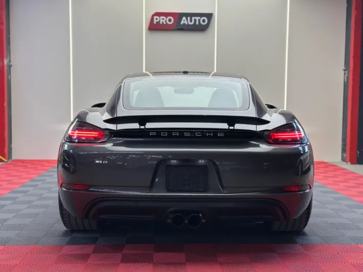 PORSCHE CAYMAN 2022