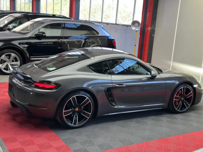 PORSCHE CAYMAN 2022