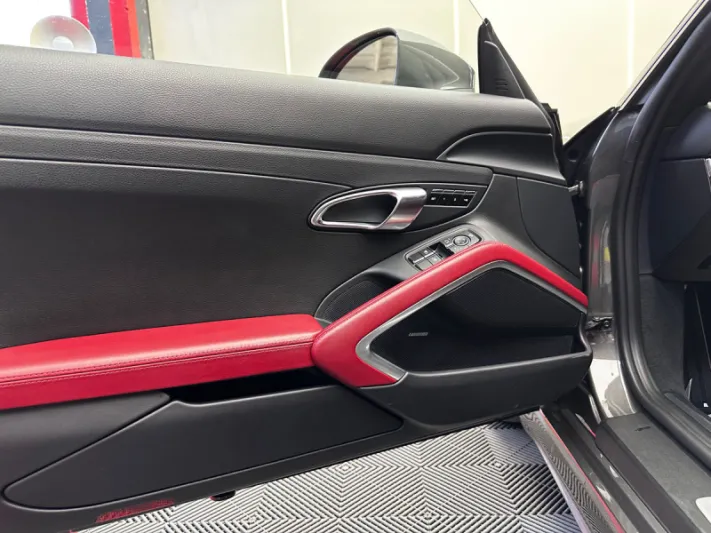 PORSCHE CAYMAN 2022