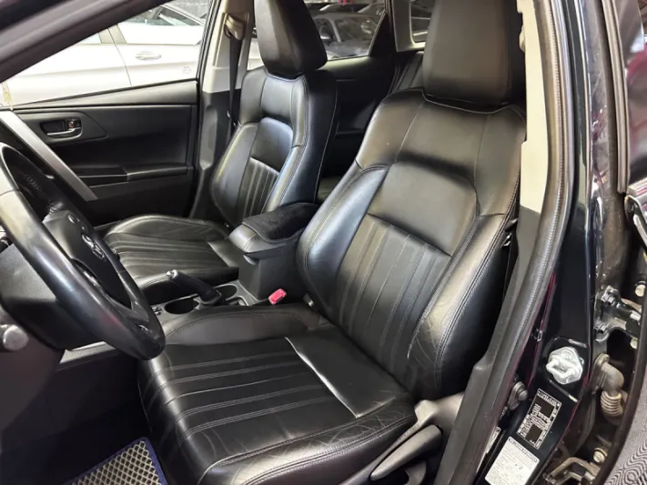 TOYOTA AURIS 2015