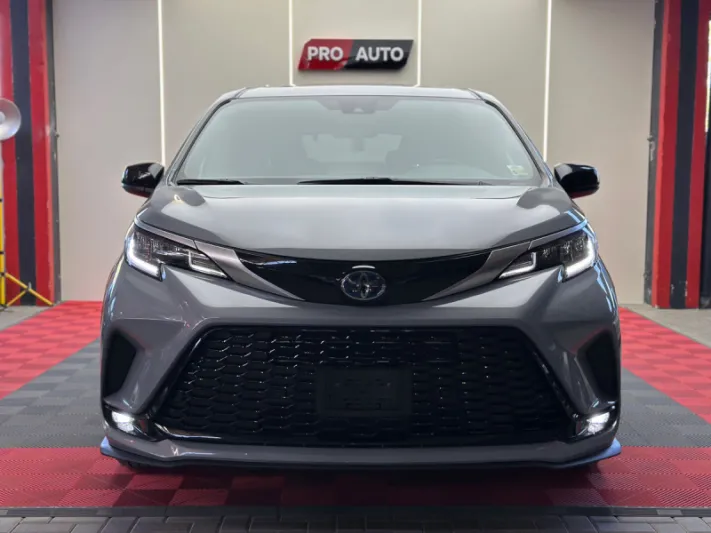 TOYOTA SIENNA 2023