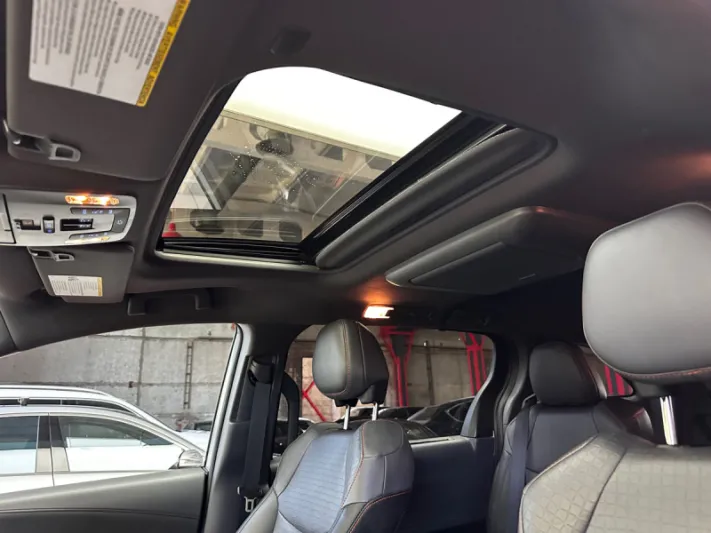 TOYOTA SIENNA 2023
