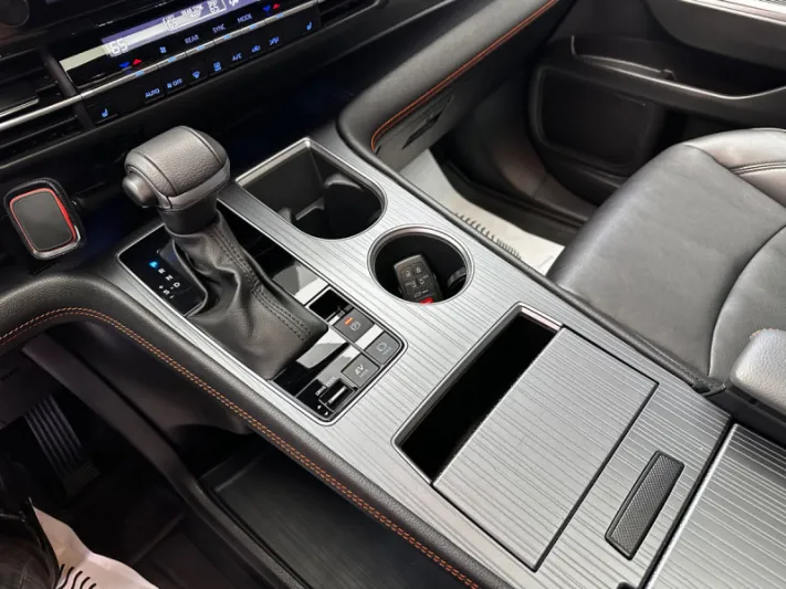 TOYOTA SIENNA 2023