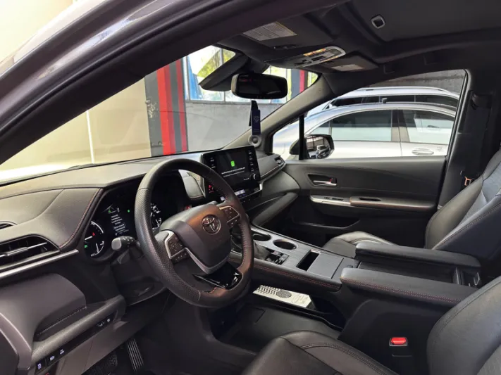 TOYOTA SIENNA 2023