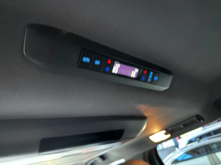 TOYOTA SIENNA 2023