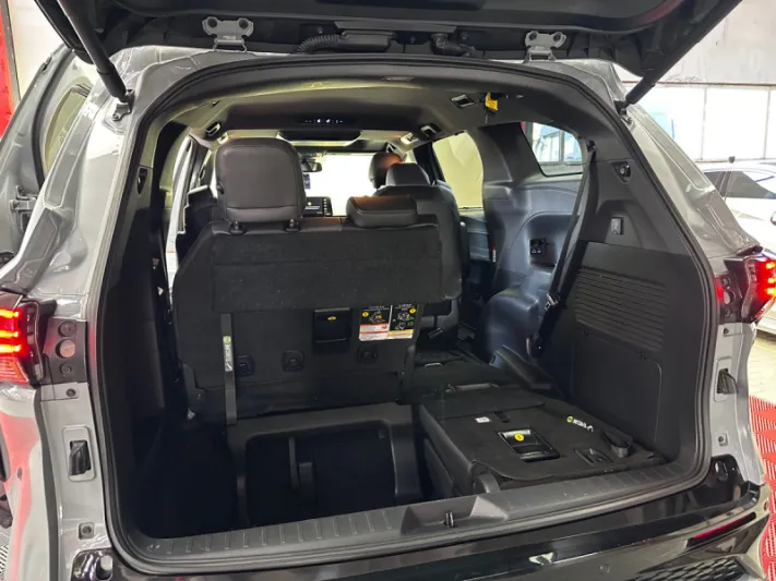 TOYOTA SIENNA 2023