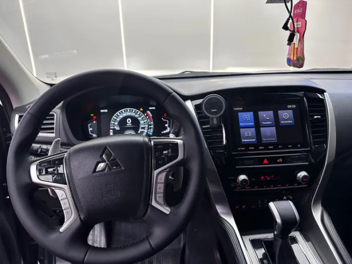 MITSUBISHI PAJERO SPORT 2021