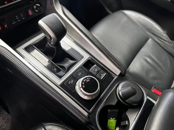 MITSUBISHI PAJERO SPORT 2021