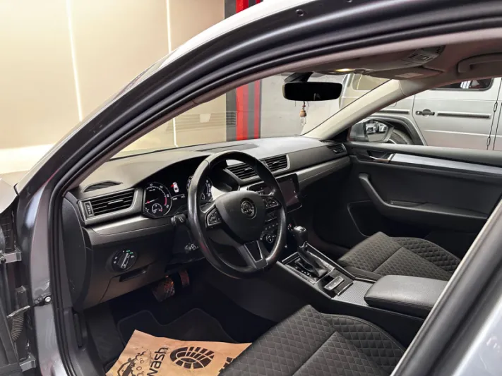 SKODA SUPERB 2018