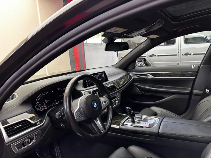 BMW 740Li G12 2021