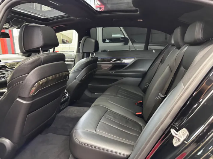 BMW 740Li G12 2021