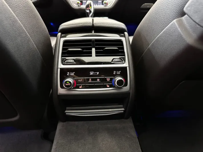 BMW 740Li G12 2021