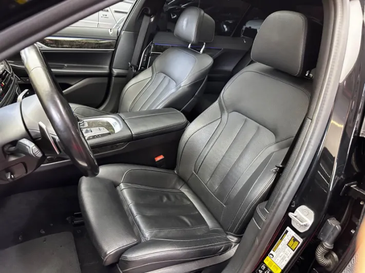 BMW 740Li G12 2021