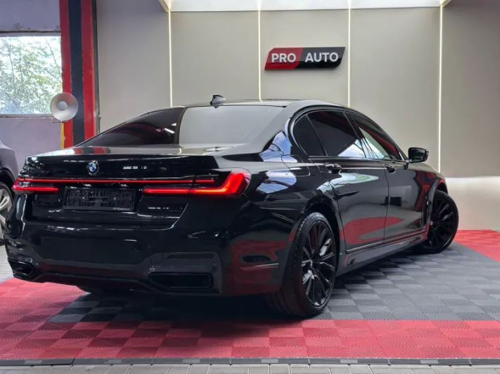 BMW 740Li G12 2021