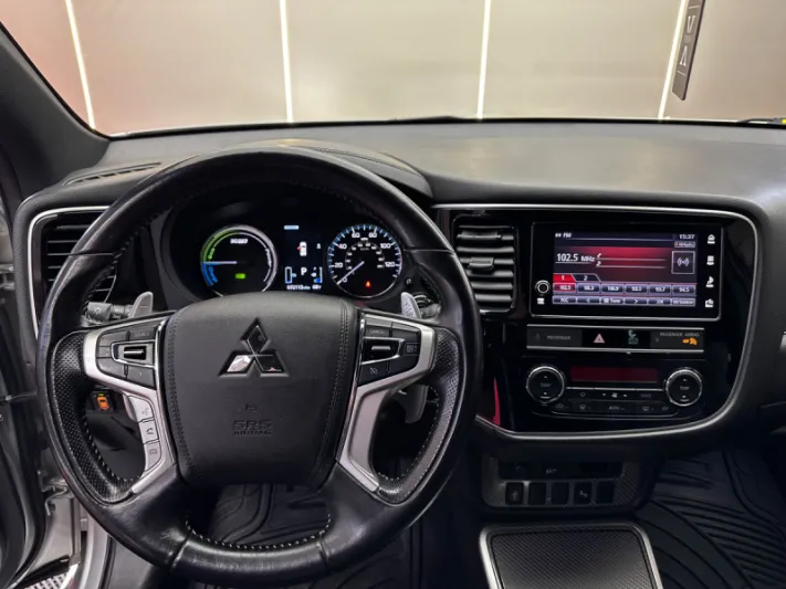 MITSUBISHI OUTLANDER PHEV 2019