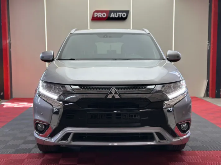 MITSUBISHI OUTLANDER PHEV 2019