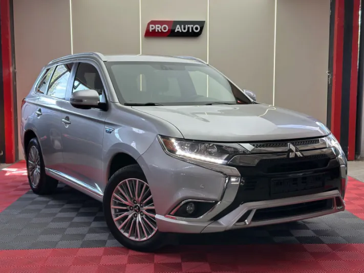 MITSUBISHI OUTLANDER PHEV 2019