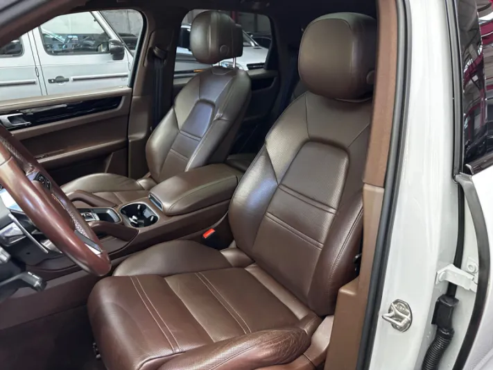 PORSCHE CAYENNE 2019