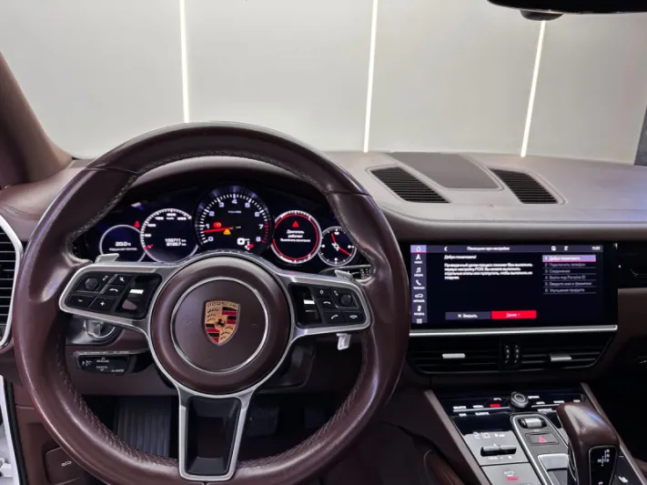 PORSCHE CAYENNE 2019